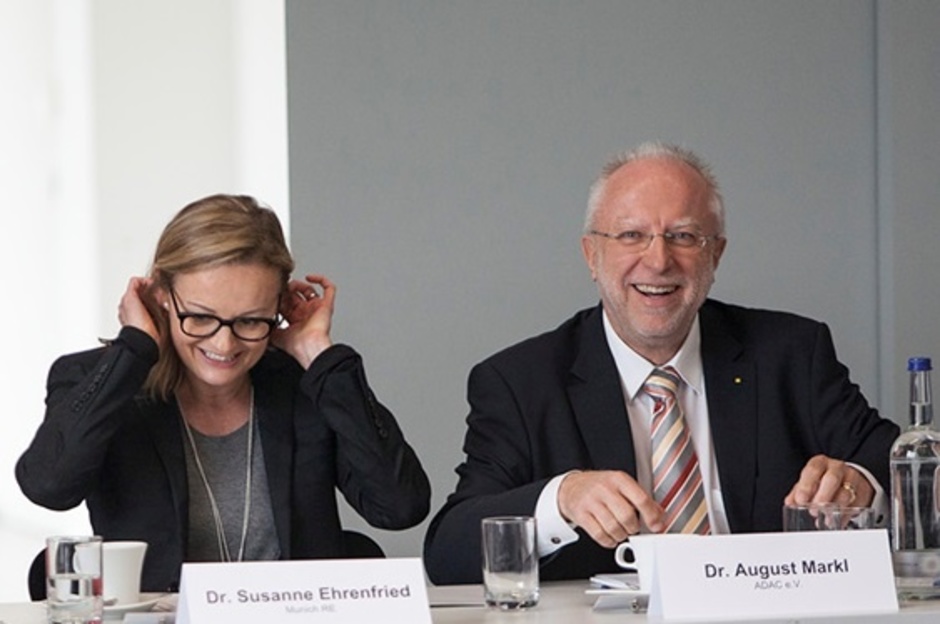 Dr. Susanne Ehrenfried (Mitglied des ACC) und Dr. August Markl (Vorsitzender des ACC), Hamburg 2016 © Henning Rogge Dr. Susanne Ehrenfried (Mitglied des ACC) und Dr. August Markl (Vorsitzender des ACC), Hamburg 2016 © Henning Rogge