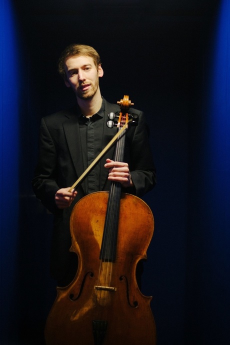 Ton & Erklärung 2017: Der Preisträger Valentino Worlitzsch (2. Preis) © Sima Deghani Ton & Erklärung 2017: Der Preisträger Valentino Worlitzsch (2. Preis) © Sima Deghani